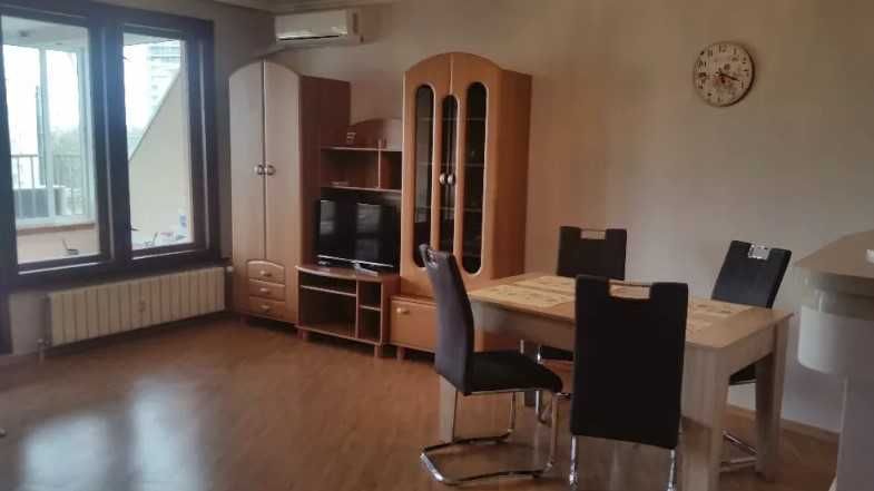 Дава се под наем Двустаен апартамент в Бургас, Лазур - 50 кв.м за 350 € - Снимка #1