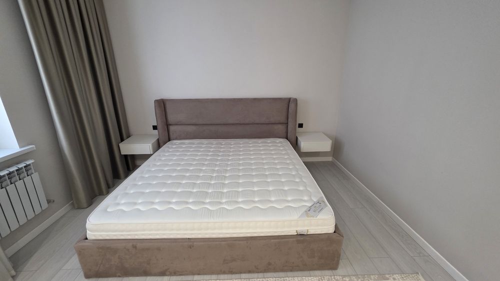 Продам  спальный гарнитур