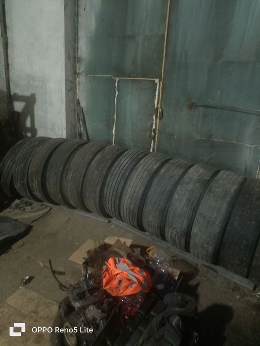 Продам шины б/у разные