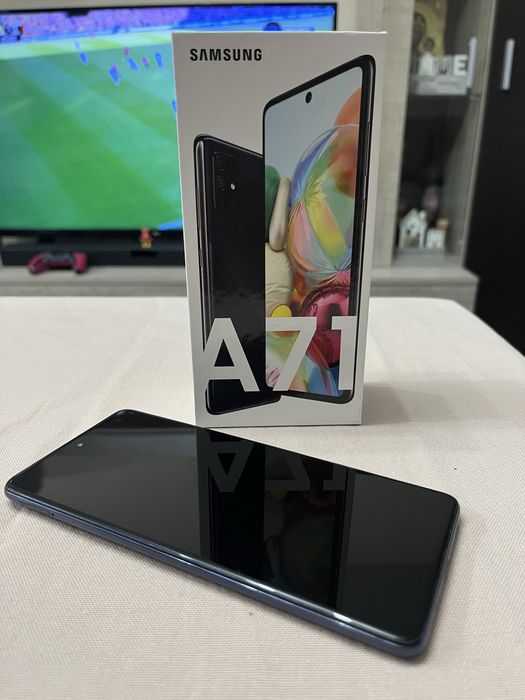 Телефон Samsung A71