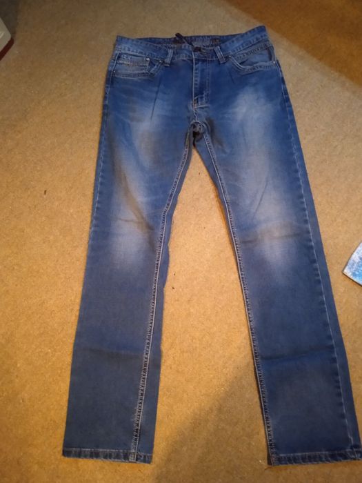 Продам новые джинсы XM 10тыс.