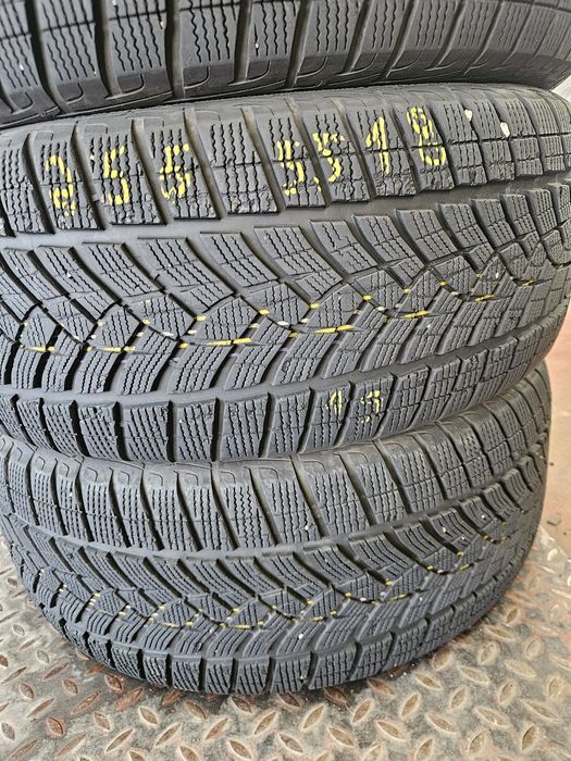Гуми 255/55/18 Зимни