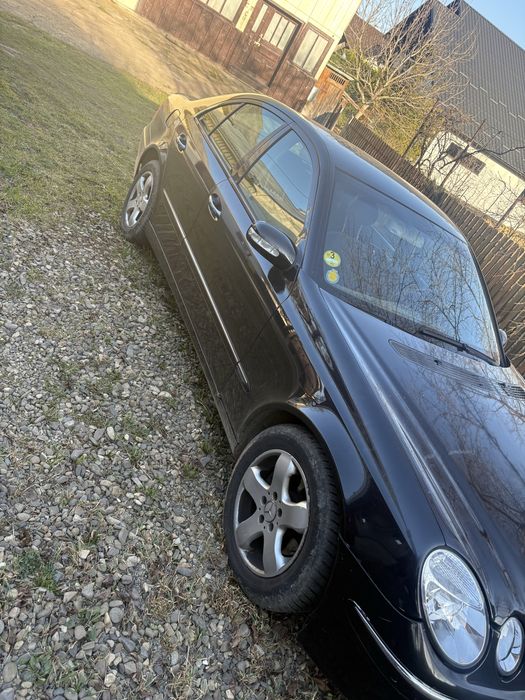 MERCEDES-BENZ E-Class 2004 — imagine 2