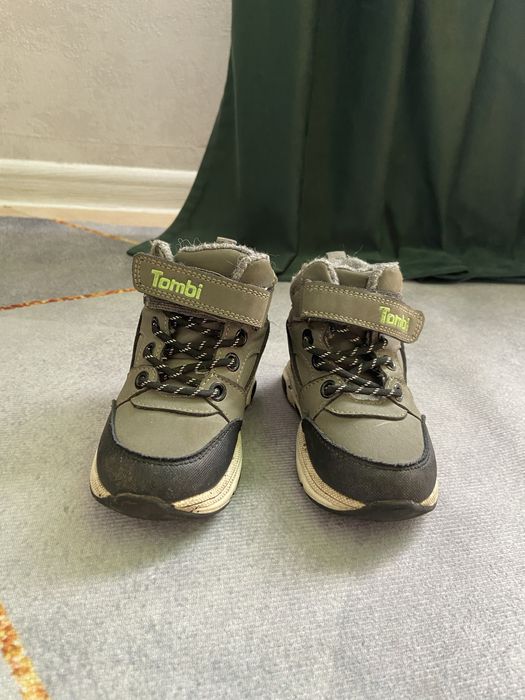 Осенние ботинки продам