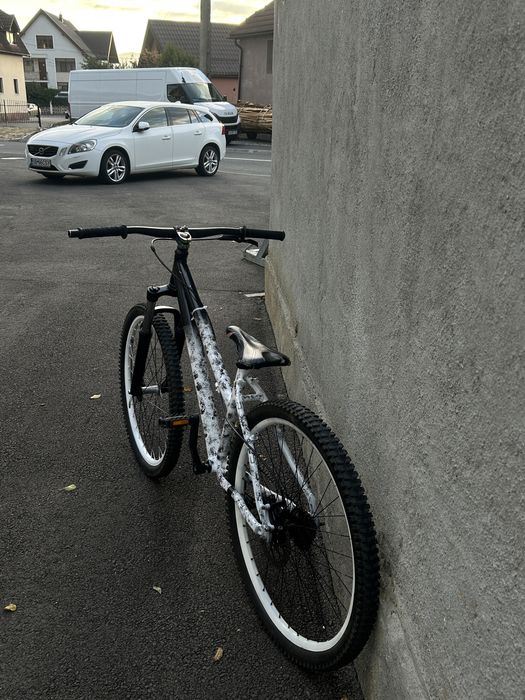 Vand bicicletă dirt jumper