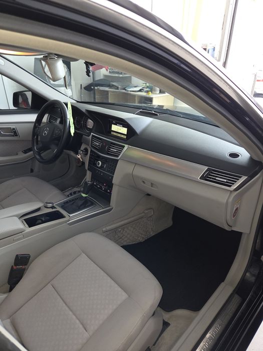 Mercedes Clasa E 220