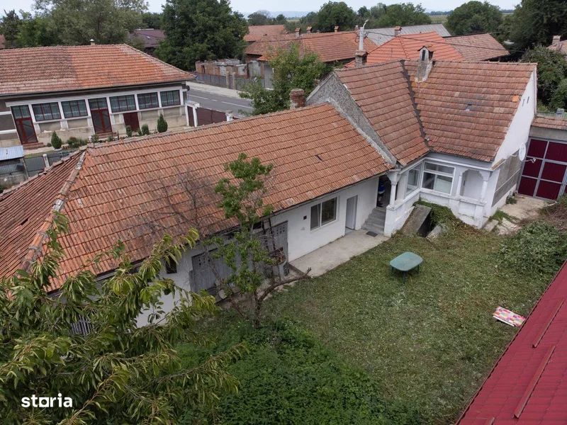 Casa de vanzare in zona de munte in localitatea Lisa
