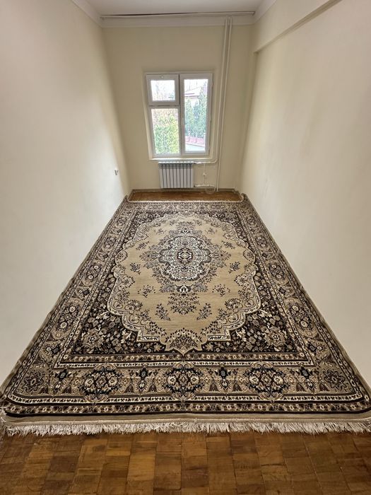 Коворы в хорошем состоянии Гиламлар яхши холатда