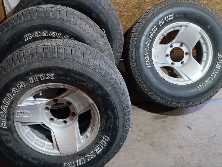 Шины и диски в отличном состоянии