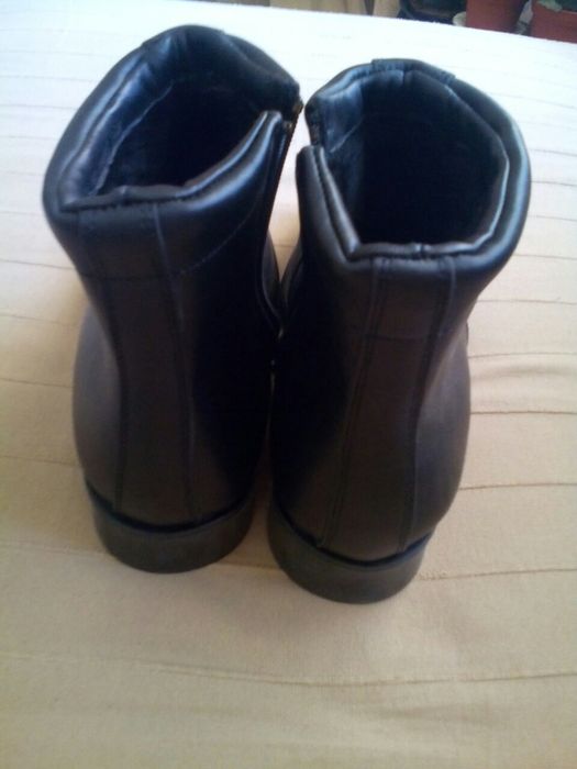 Обувки Боти