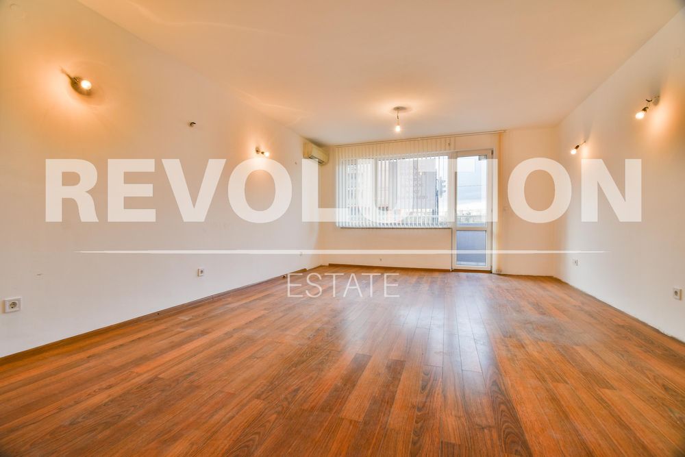 Дава се под наем Тристаен апартамент в София, Дървеница - 91 кв.м за 698.19 € - Снимка #2