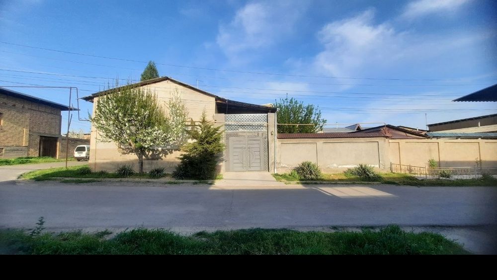 Hovli sotiladi Uchastok sotiladi