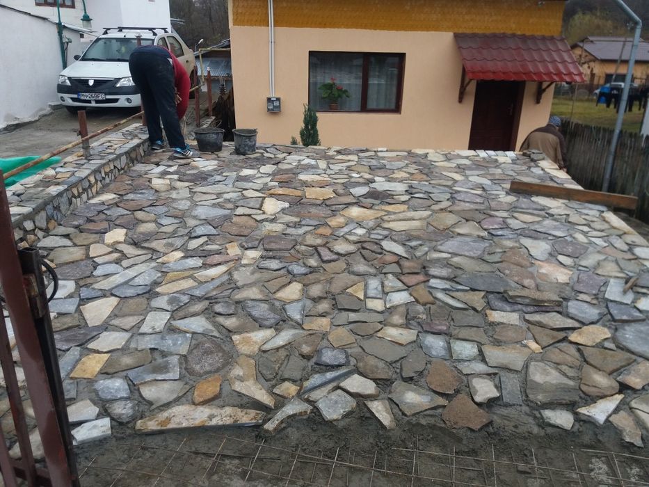 Vand si montez piatră naturală