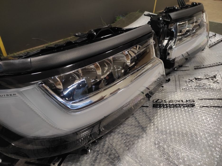 Фары Land Cruiser 300
