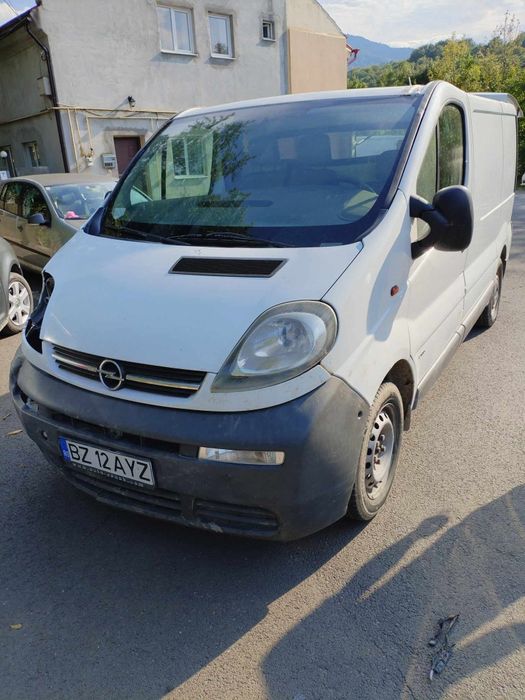 Dezmembrez opel vivaro fab 2004 stare perfecta de functionare