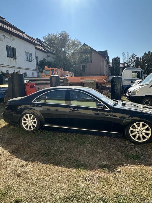 Dezmembrez Mercedes-Benz S-Class W221, 3.0 CDI diesel, an 2007.
