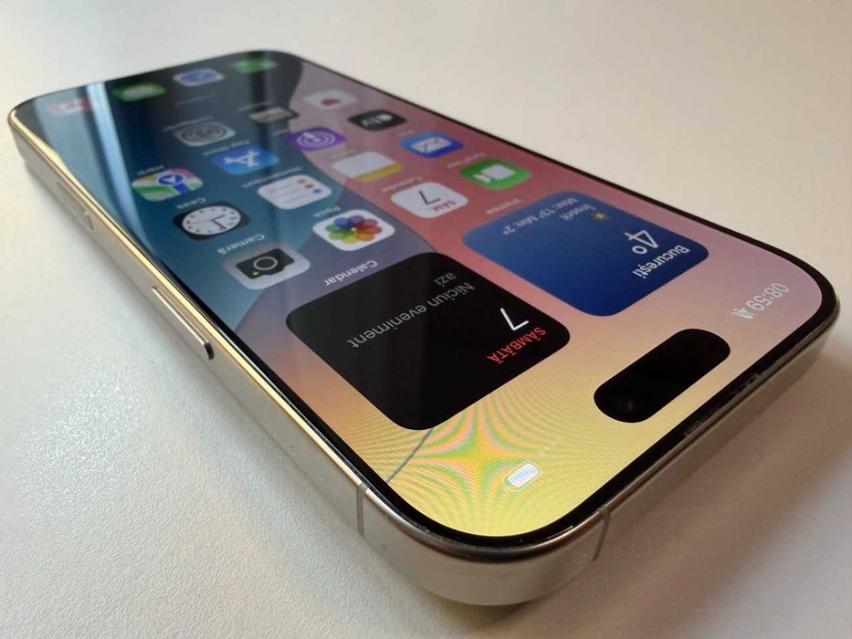  Apple / iPhone 16 Pro 128 Gb / Natural / 92% Acumulator