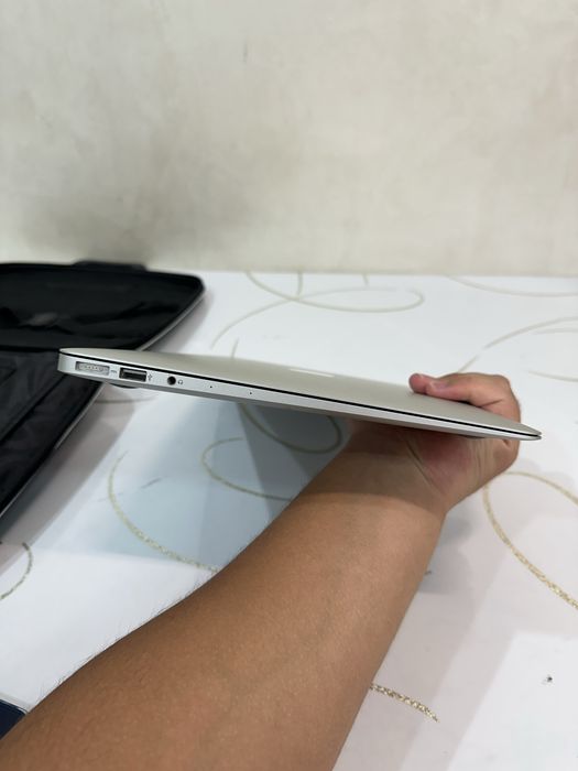 Macbook air 15год