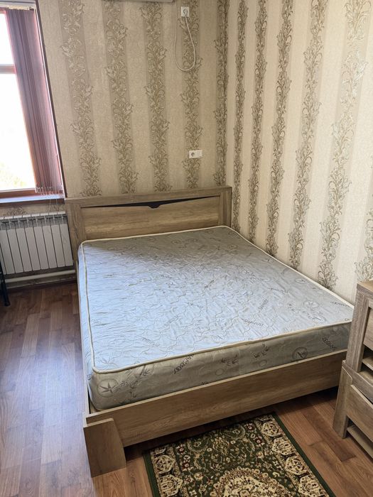 Спальный кровать