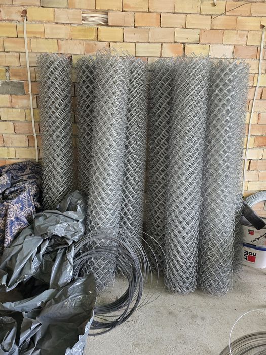 Оградна мрежа от стоманизирана тел