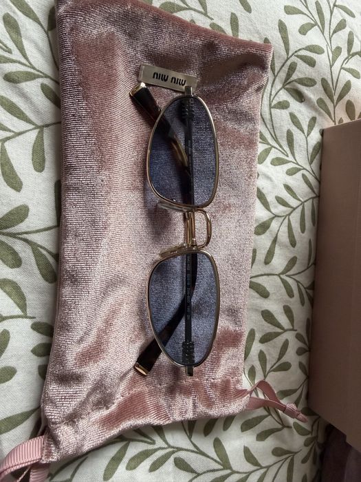 Слънчеви Очила MIU MIU