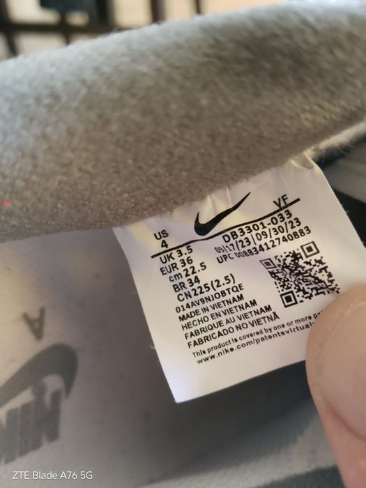 Nike - чисто нови кожени детски маратонки