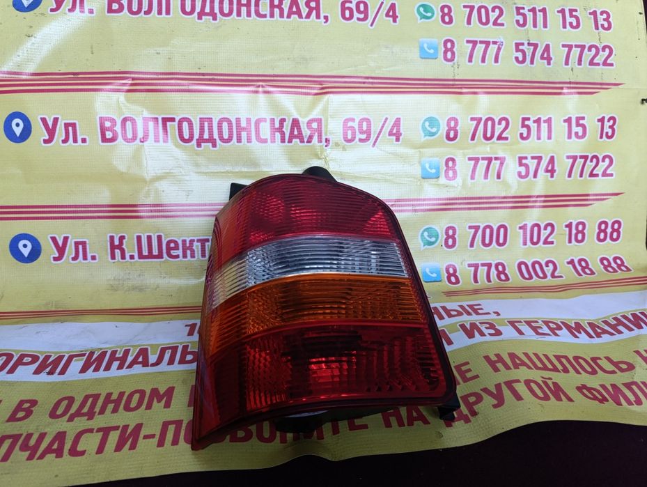 Фонарь левый на Фольксваген Т5