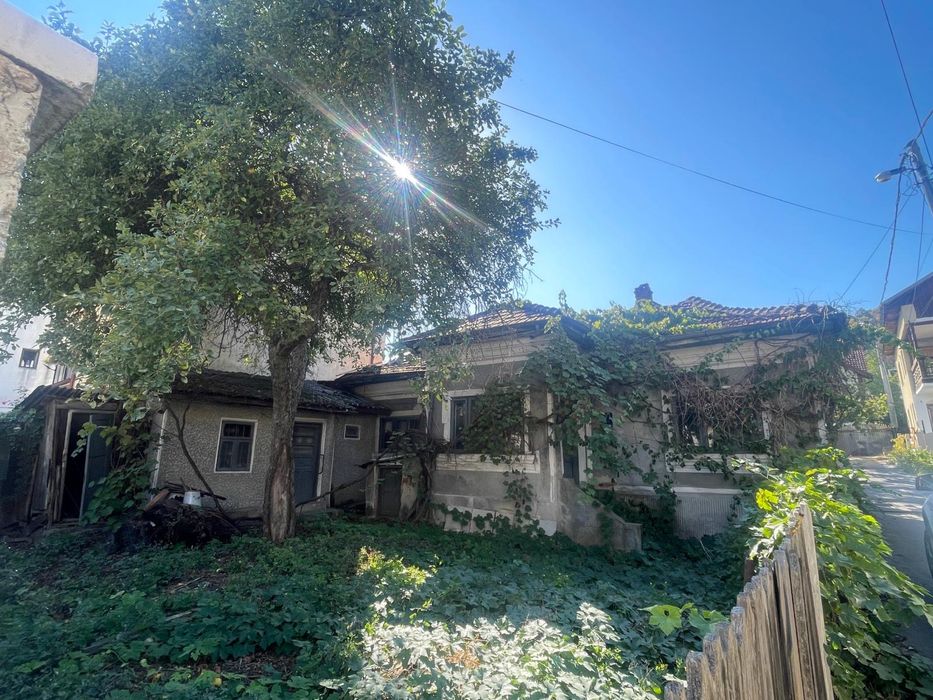 Vand casa,zona centrala.