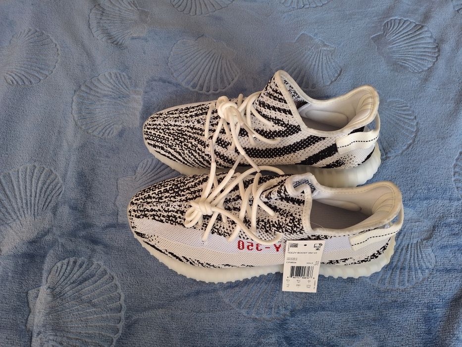 Adidas Yeezy Boost 350 V2 Zebra 44 номер  НОВИ!