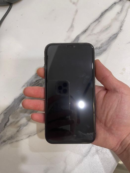 Iphone 11  в хорошем состоянии