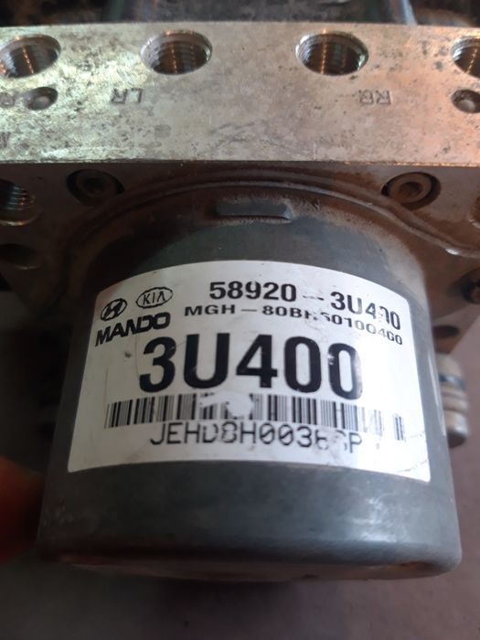 Блок abs Kia Sportage 589203U400