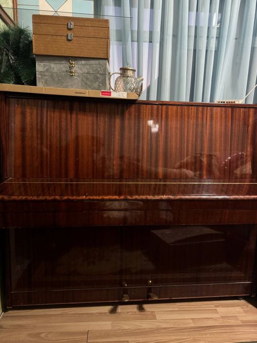 Пианино сотилади