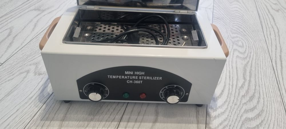 Sterilizator profesional instrumente cu aer cald