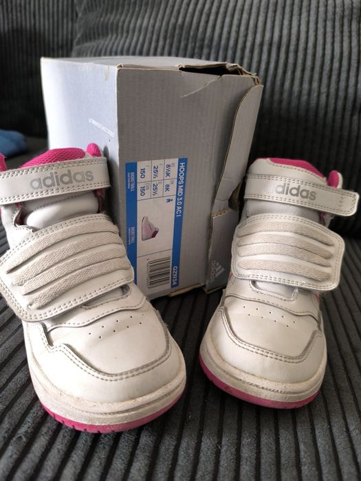 Кецове на Adidas