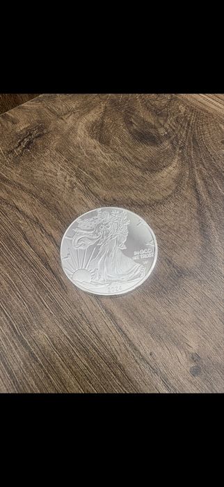 Сребърни монети Американски орел и Австралийска коала