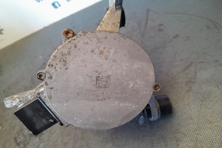 Pompa apa 702853 702853 BMW Seria 3 E93