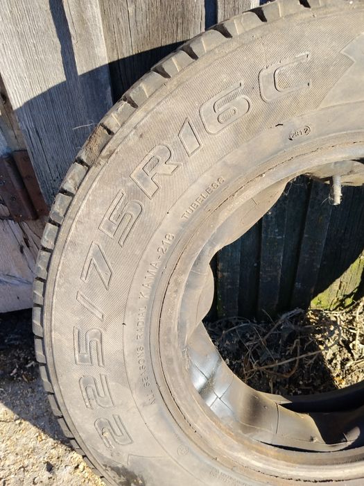 Продам резину на 16