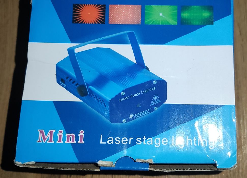 Машинка-светильник. Проектор лазерный для праздника. Игрушки елочные