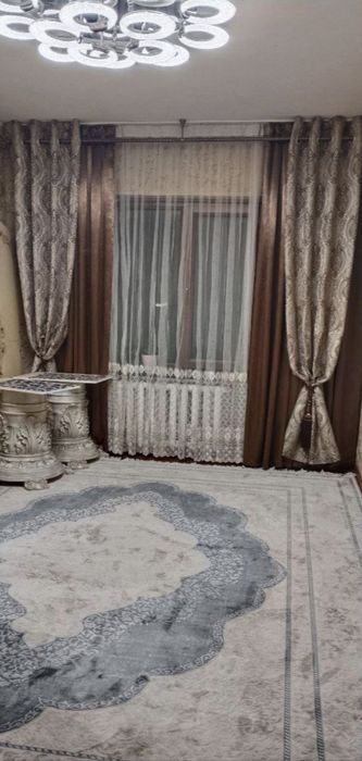 Продаётся 2в3/1/5 на м-в Карасу 1. Двухкомнатная