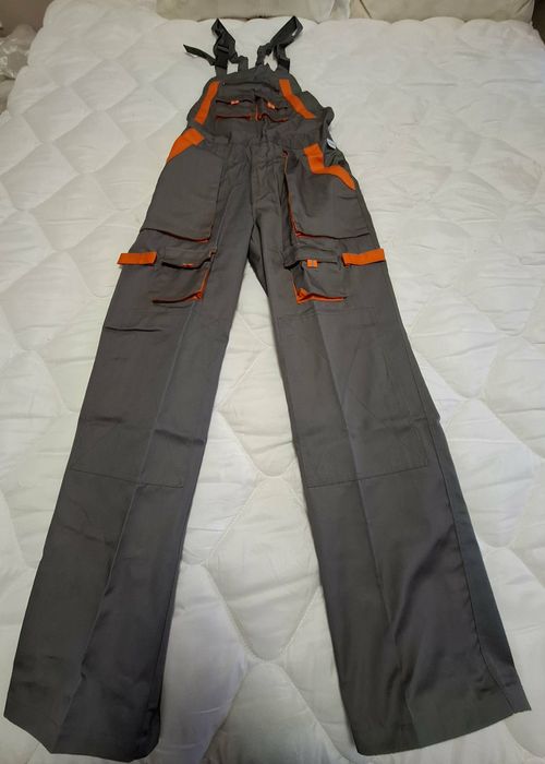 Ново работно облекло