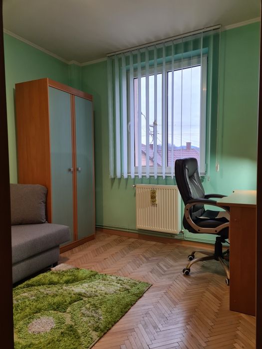 Apartament 3 camere + garaj și boxă-Brad HD.