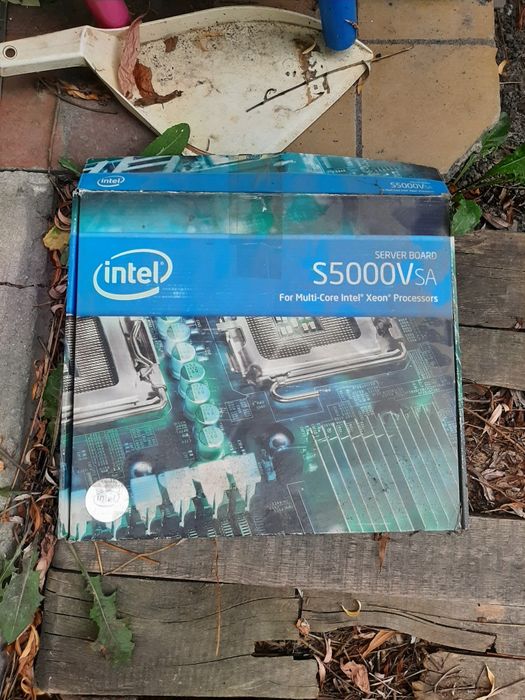 Продам материнскую плату Intel S5000VSA