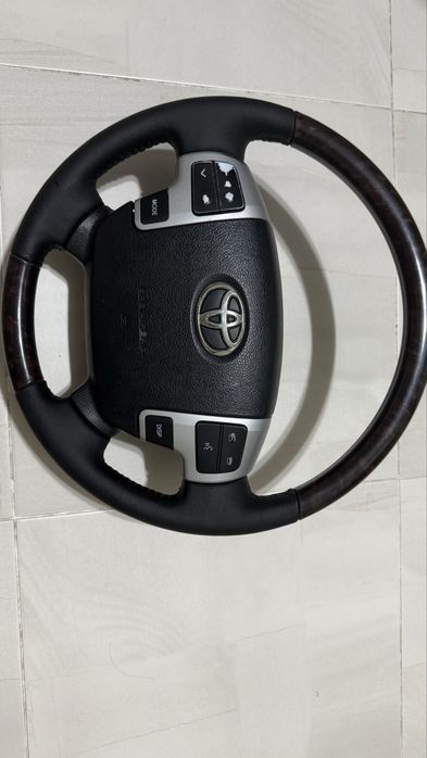 Руль ланд круйзер 200