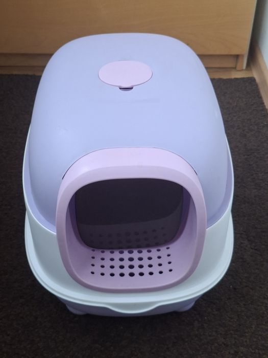 Litieră pisici  închisă Momcbebe cu sterilizare UV - Stare excelentă