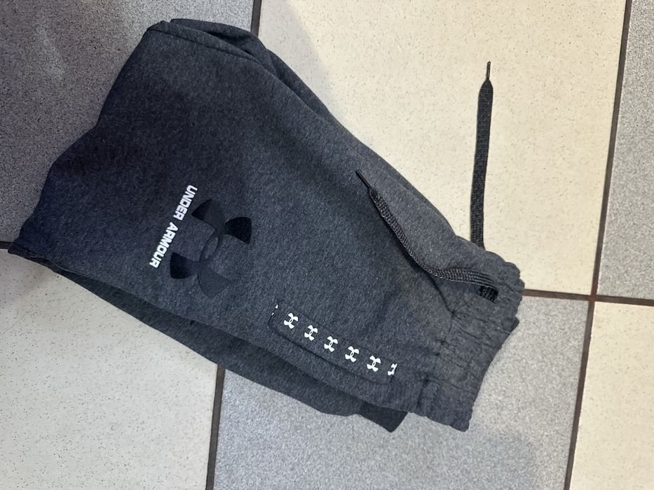 Pantaloni trening under armour