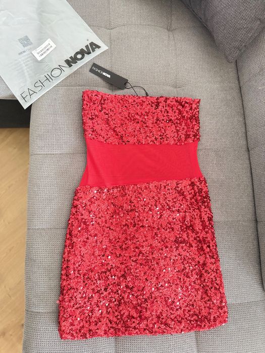 Fashion Nova рокли