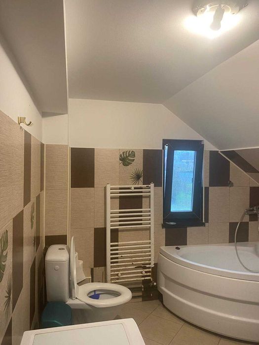 Camera la apartament la curte