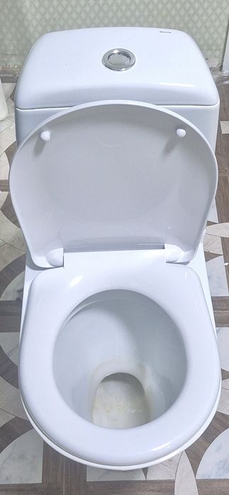 Продам унитаз Sanita