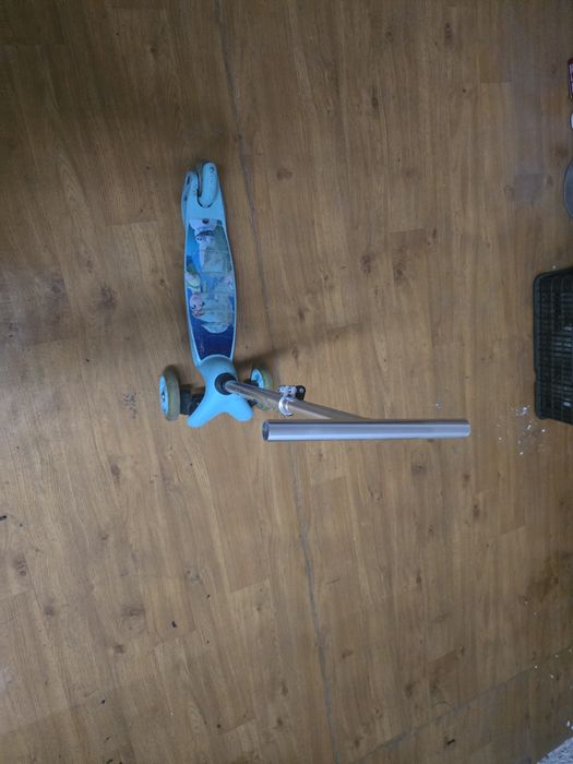 Продам самокат в хорошем состоянии