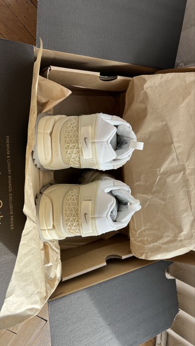 Nike Zoom Vomero Roam - 45 номер, напълно нови